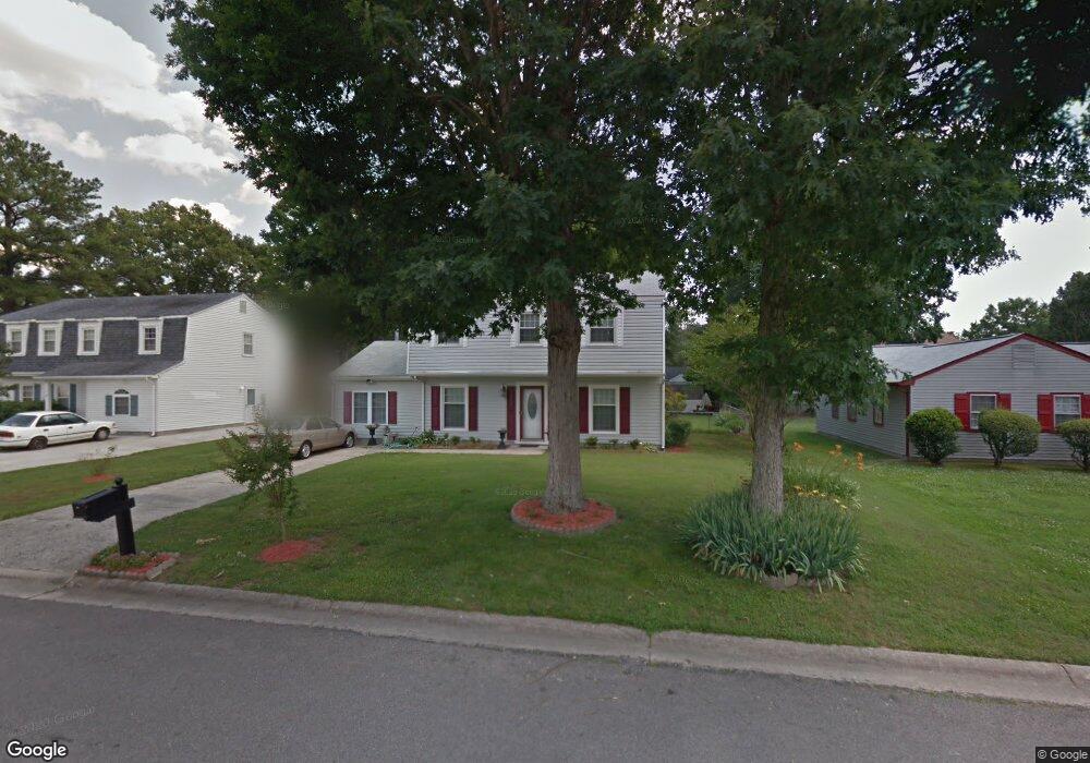 562 Scott St, Petersburg, VA 23805 - photo 1