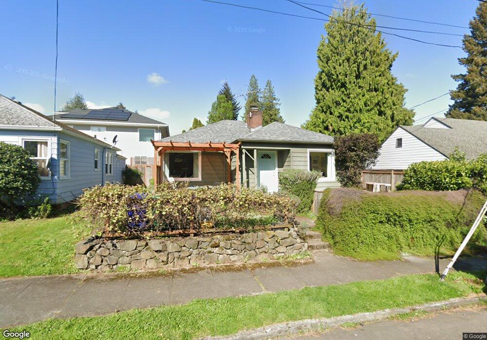 7415 NE Rodney Ave, Portland, OR 97211 - photo 1