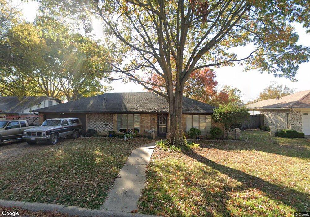 337 Stratford Dr, Hurst, TX 76054 - photo 1