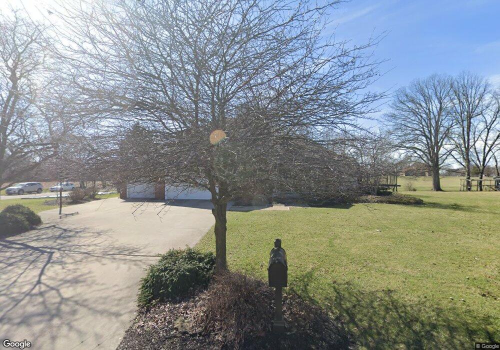 2001 Lakeland Dr, Findlay, OH 45840 - photo 1