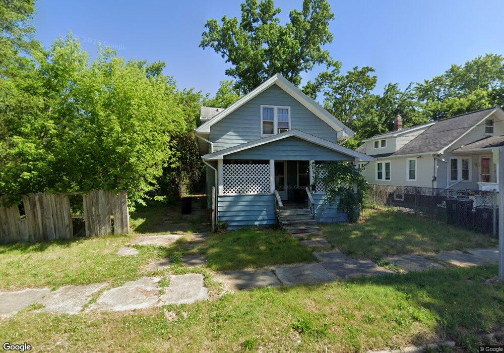 233 E Belvidere Ave, Flint, MI 48503 - photo 1