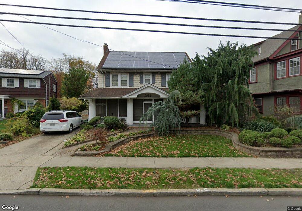 261 Washington Ave, Cedarhurst, NY 11516 - photo 1