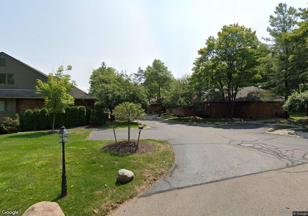 29 Kingsley Manor Ct unit 5, Bloomfield Hills, MI 48304 - photo 1