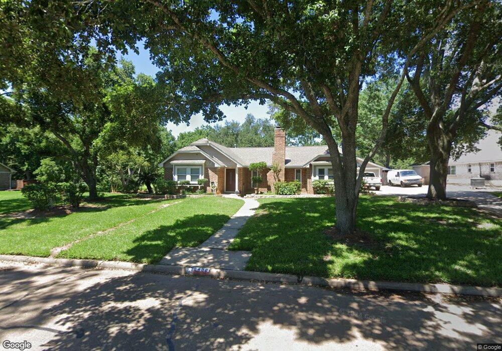 5458 Apple Blossom Ln, Friendswood, TX 77546 - photo 1