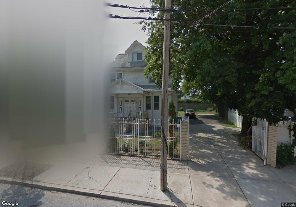 197-26 Carpenter Ave, Jamaica, NY 11423 - photo 1