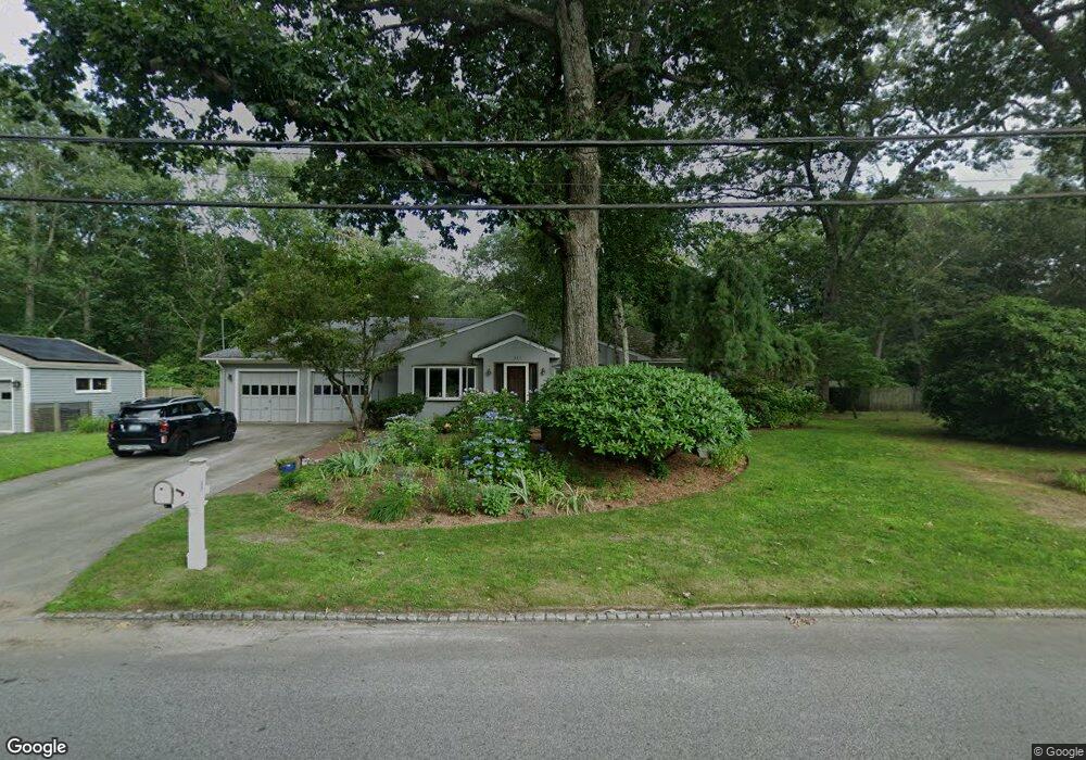 380 Squantum Dr, Warwick, RI 02888 - photo 1