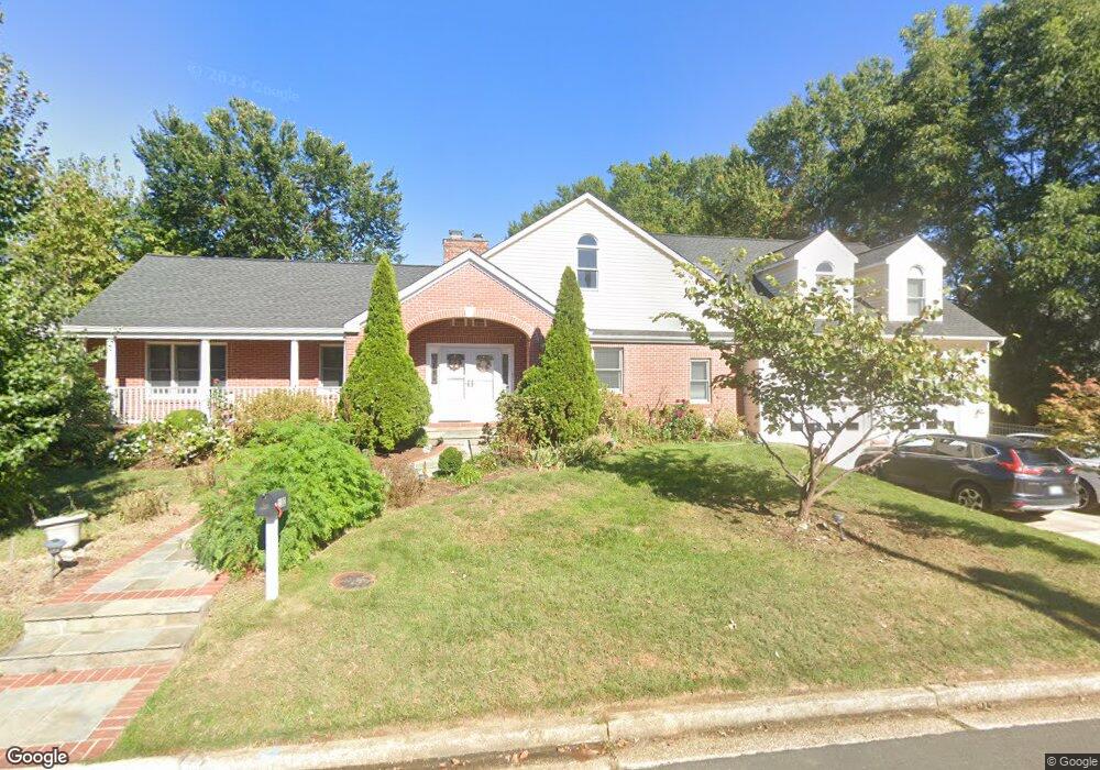 1102 Lincoln Ave, Falls Church, VA 22046 - photo 1