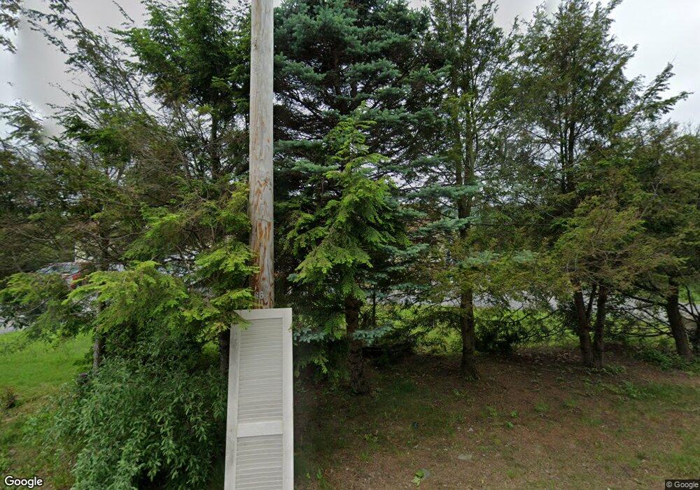 441 Mammoth Rd, Pelham, NH 03076 - photo 1