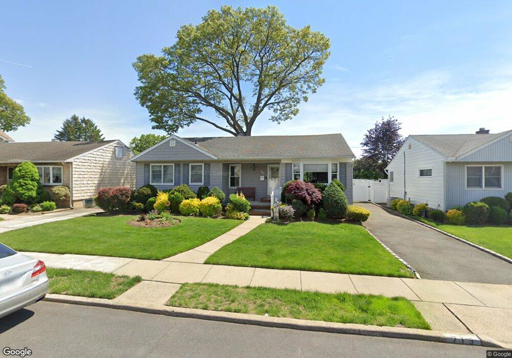 713 Dickens Ave, Franklin Square, NY 11010 - photo 1