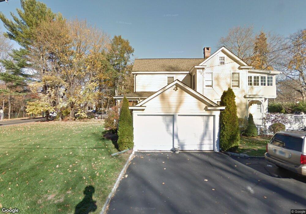 8 Oak Grove Place, New Canaan, CT 06840 - photo 1