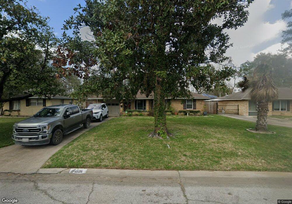 1026 W 31st St, Houston, TX 77018 - photo 1