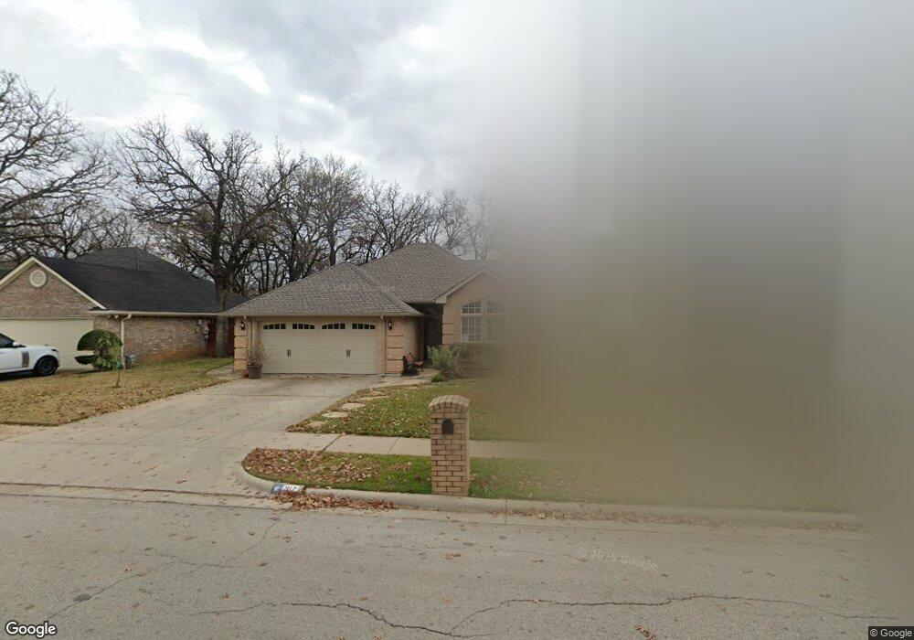 917 Oakwood Ave, Hurst, TX 76053 - photo 1