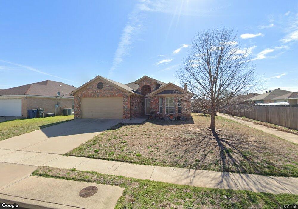 4805 Sapphire Ln, Granbury, TX 76049 - photo 1
