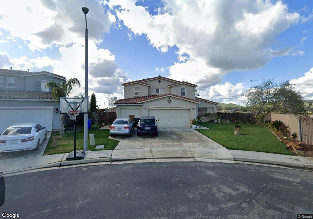 639 N South Place, Porterville, CA 93257 - photo 1