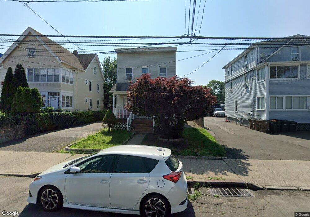 122 Maple Ave unit 1Fl & Lower Level, Stamford, CT 06902 - photo 1