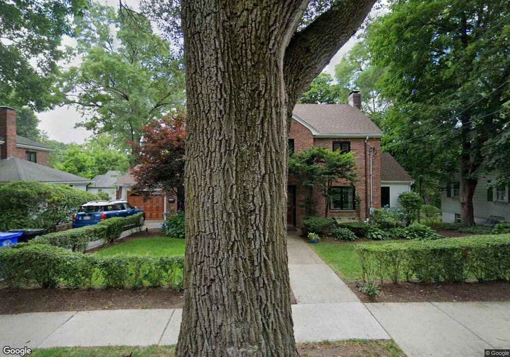 20 Wallis Rd, Chestnut Hill, MA 02467 - photo 1