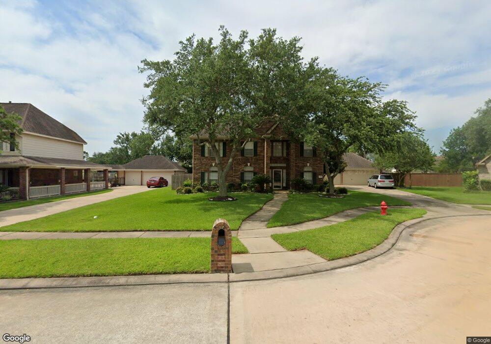 1521 Clubhouse Dr, Friendswood, TX 77546 - photo 1