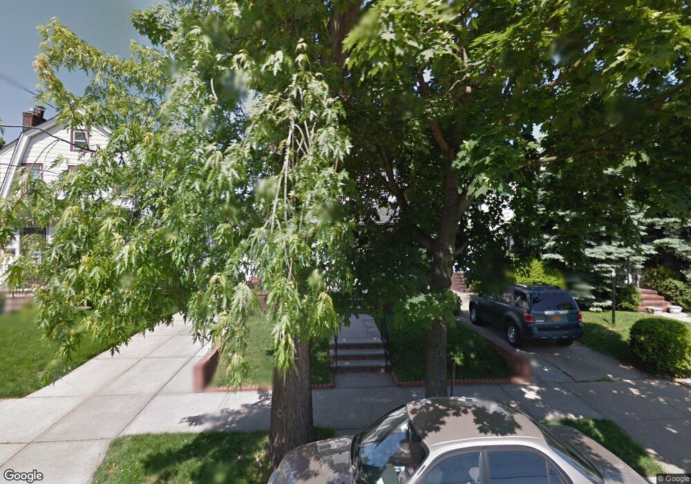 4364 168th St, Flushing, NY 11358 - photo 1