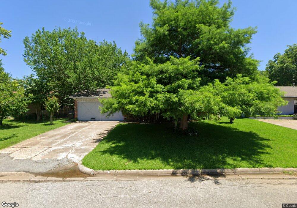 124 N Hickory Ave, Denison, TX 75020 - photo 1