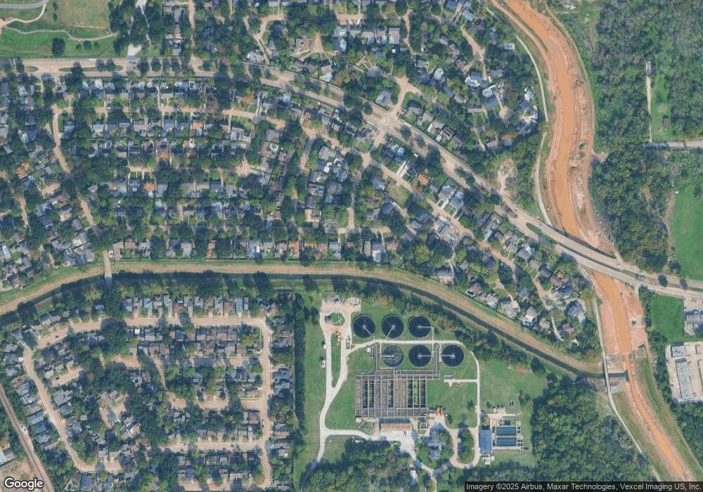 4927 Oak Shadows Dr, Houston, TX 77091 - photo 1