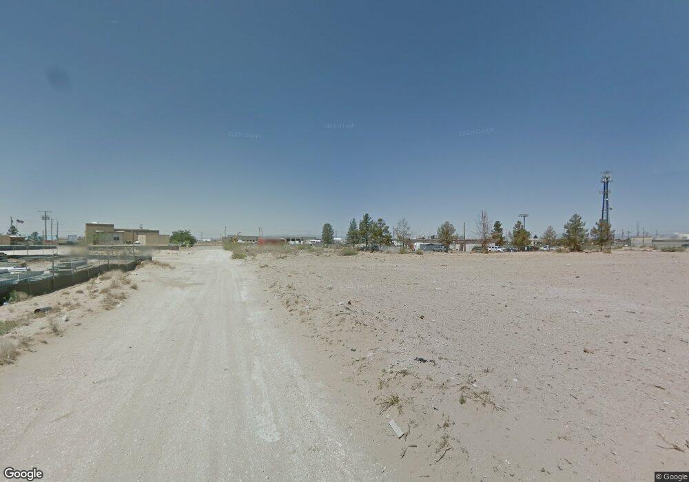 1555 Oxbow Dr, Horizon City, TX 79928 - photo 1