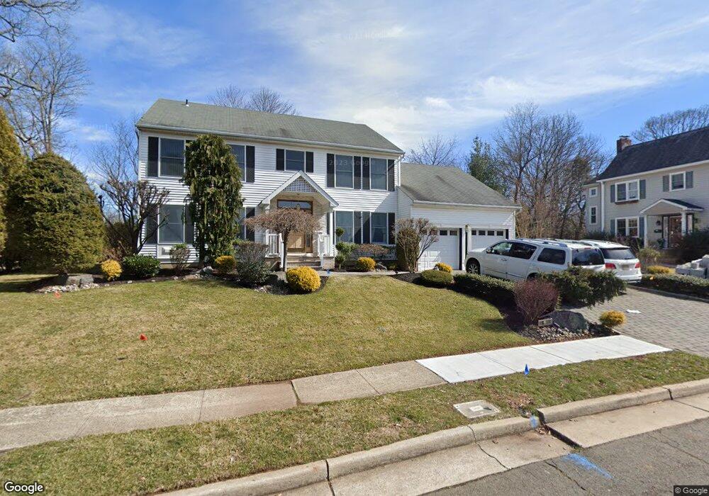 2 Honey Ct, Metuchen, NJ 08840 - photo 1