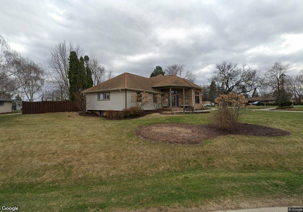 6416 S Carroll Cir, Franklin, WI 53132 - photo 1