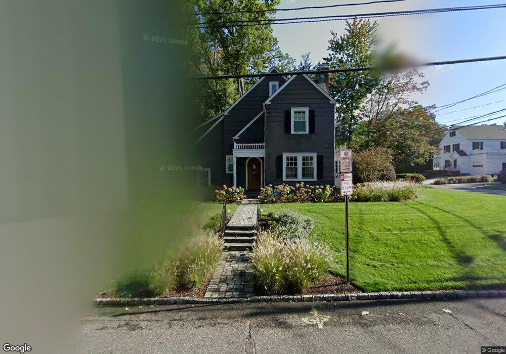 71 Ridge Crescent, Manhasset, NY 11030 - photo 1