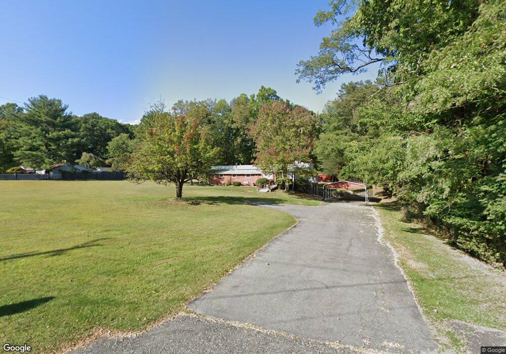 911 N Garibaldi Ave, Bangor, PA 18013 - photo 1