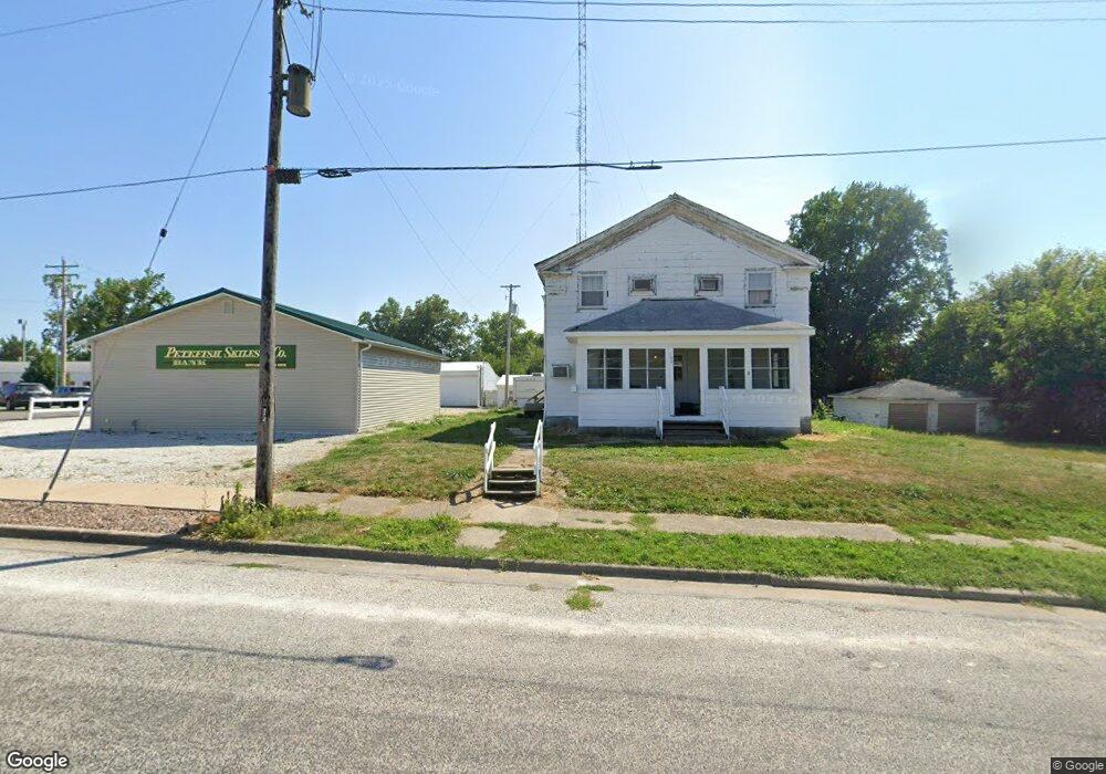 146 W Beardstown St, Virginia, IL 62691 - photo 1
