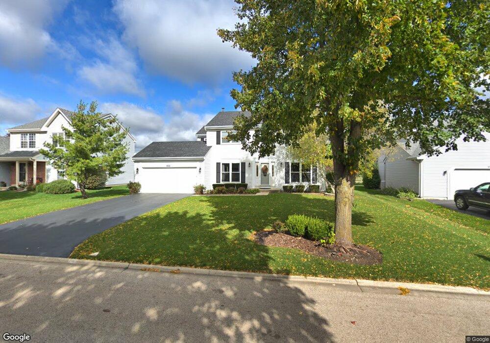 922 Mcphee Dr, Lake In the Hills, IL 60156 - photo 1