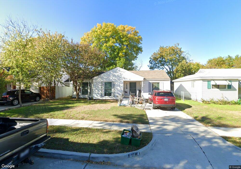 1014 SW 4th St, Grand Prairie, TX 75051 - photo 1