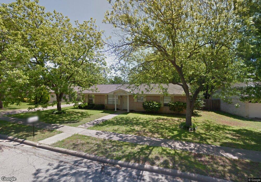 1212 Crestridge St, Ennis, TX 75119 - photo 1