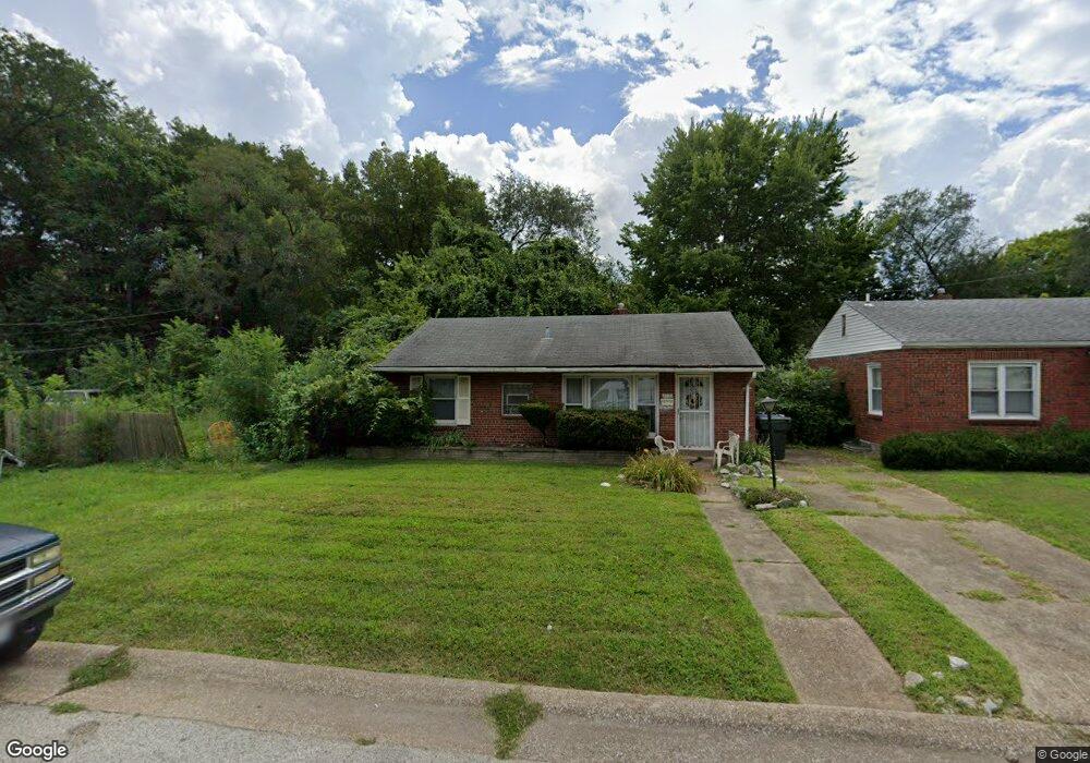 4320 Dryden Ct, Saint Louis, MO 63115 - photo 1