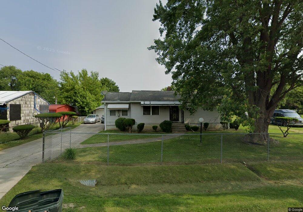 1293 E Yale Ave, Flint, MI 48505 - photo 1