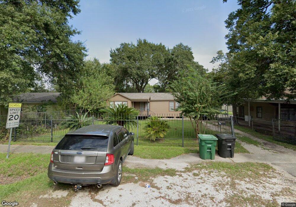 813 Roxella St, Houston, TX 77076 - photo 1
