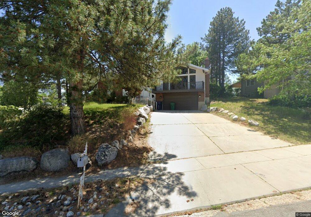 1294 E Mockingbird Ln, Sandy, UT 84094 - photo 1