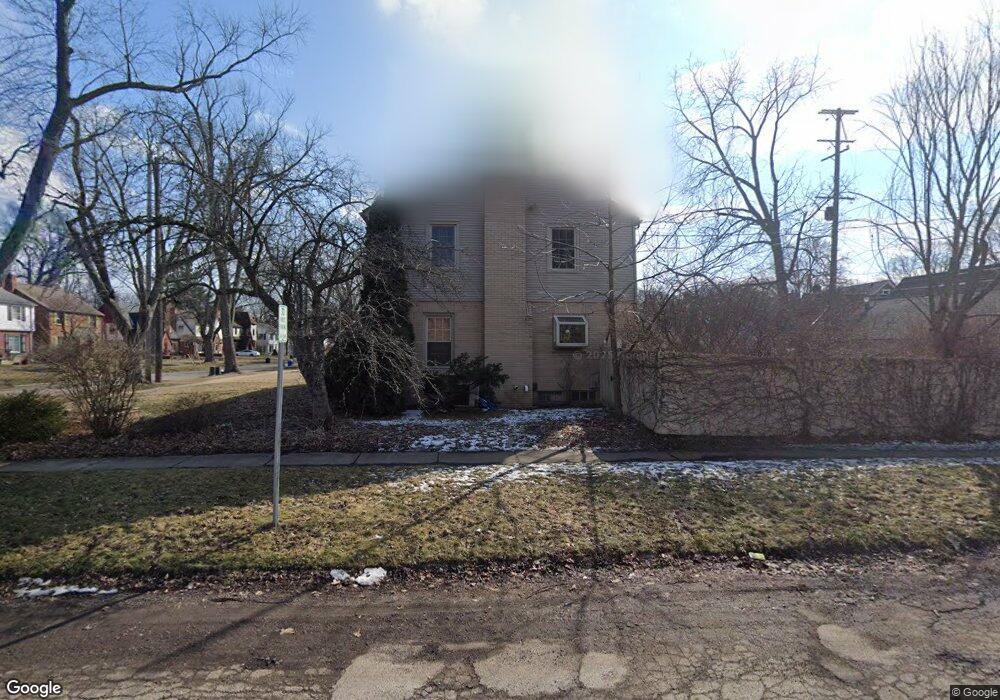 1102 Maxine St, Flint, MI 48503 - photo 1