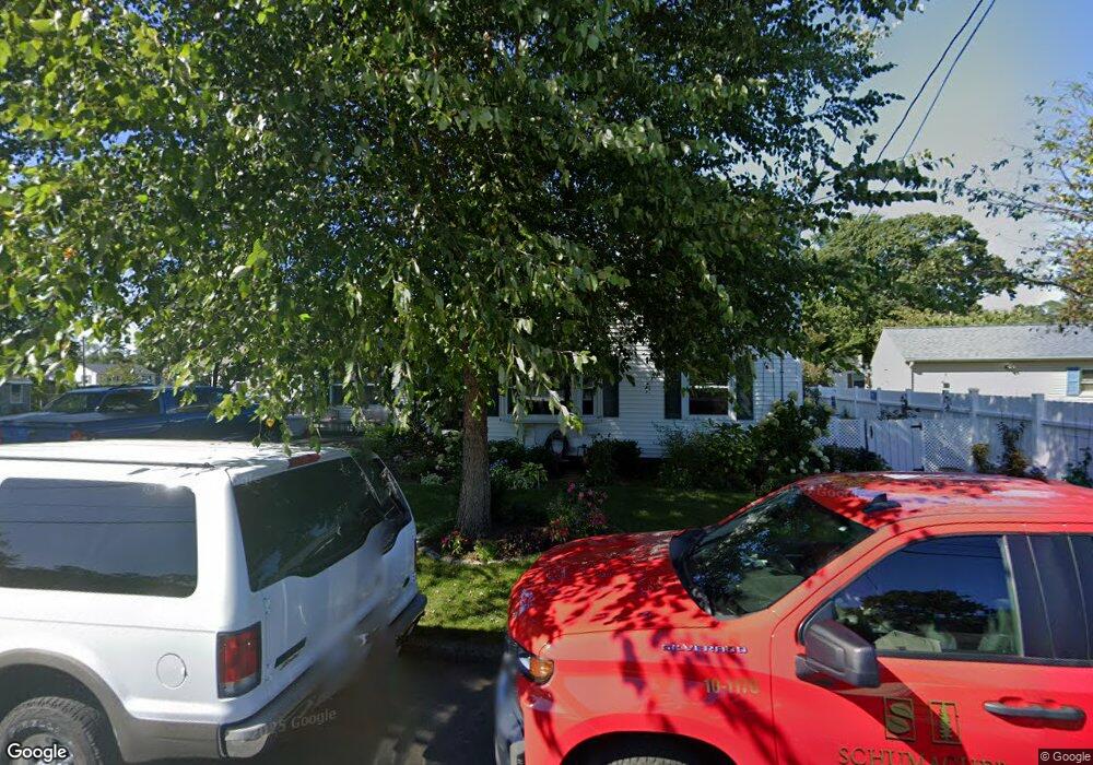 19 Robin Hood Dr, Riverside, RI 02915 - photo 1