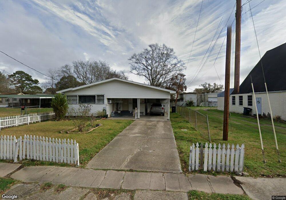 529 E Saint Peter St, New Iberia, LA 70560 - photo 1