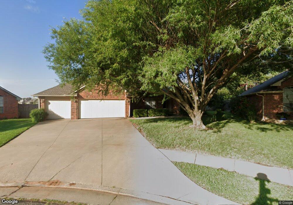 2912 Stonebridge Ct, Norman, OK 73071 - photo 1