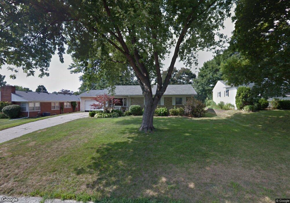 1714 Skyline Dr, Bettendorf, IA 52722 - photo 1