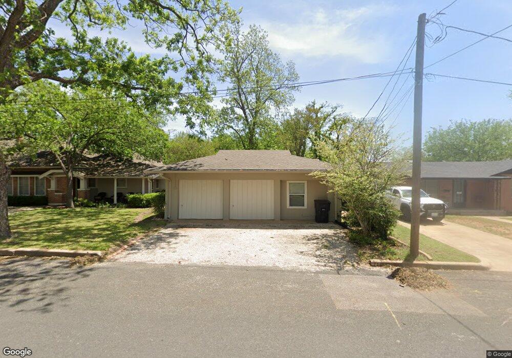 803 N Adams St, Fredericksburg, TX 78624 - photo 1