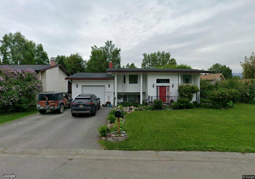 3707 Bisquier Dr, Anchorage, AK 99508 - photo 1