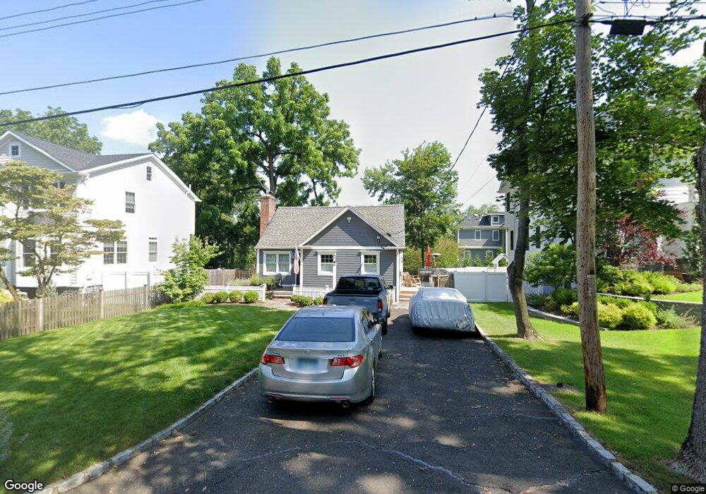 10 Chestnut Rd, Chatham, NJ 07928 - photo 1