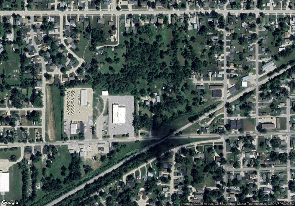 1290 1st Ave W, Newton, IA 50208 - photo 1