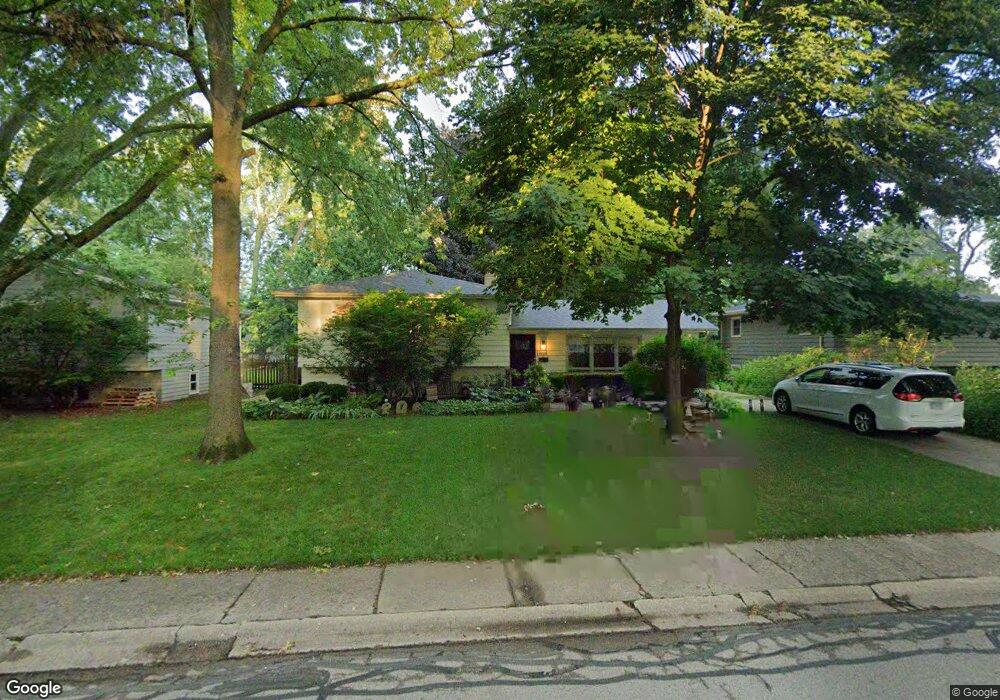 923 Emerald Dr, Naperville, IL 60540 - photo 1