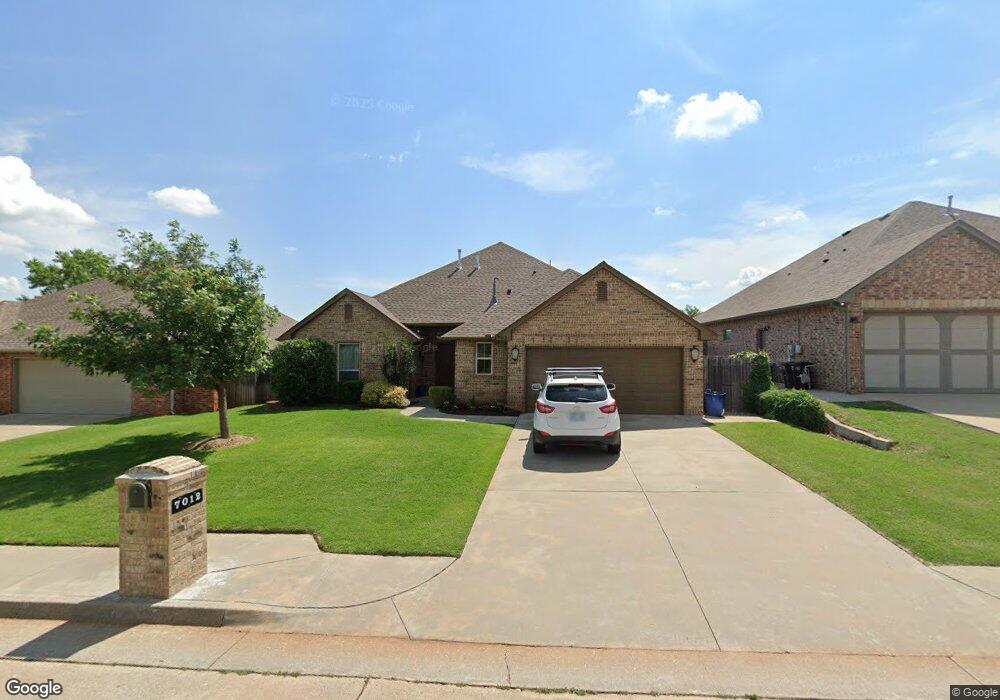 7012 Cherokee Crossing E, Warr Acres, OK 73132 - photo 1