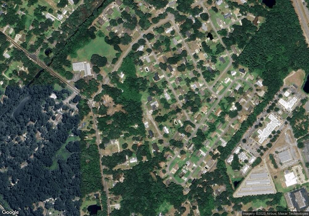 122 Avis Dr, Brunswick, GA 31520 - photo 1