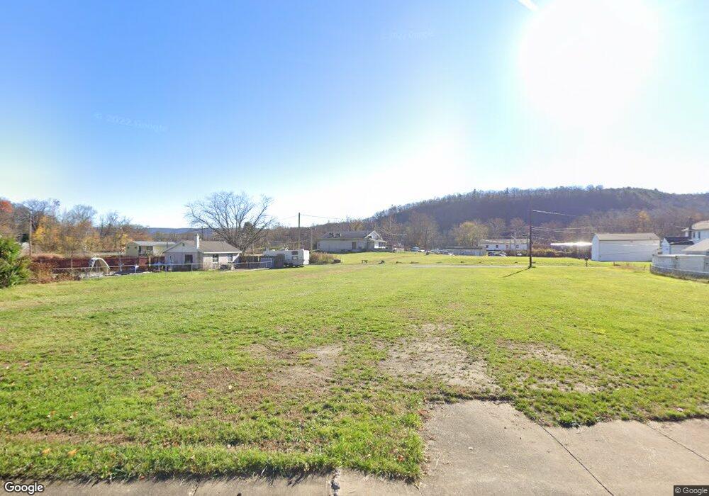 24 W Poplar St, Nanticoke, PA 18634 - photo 1